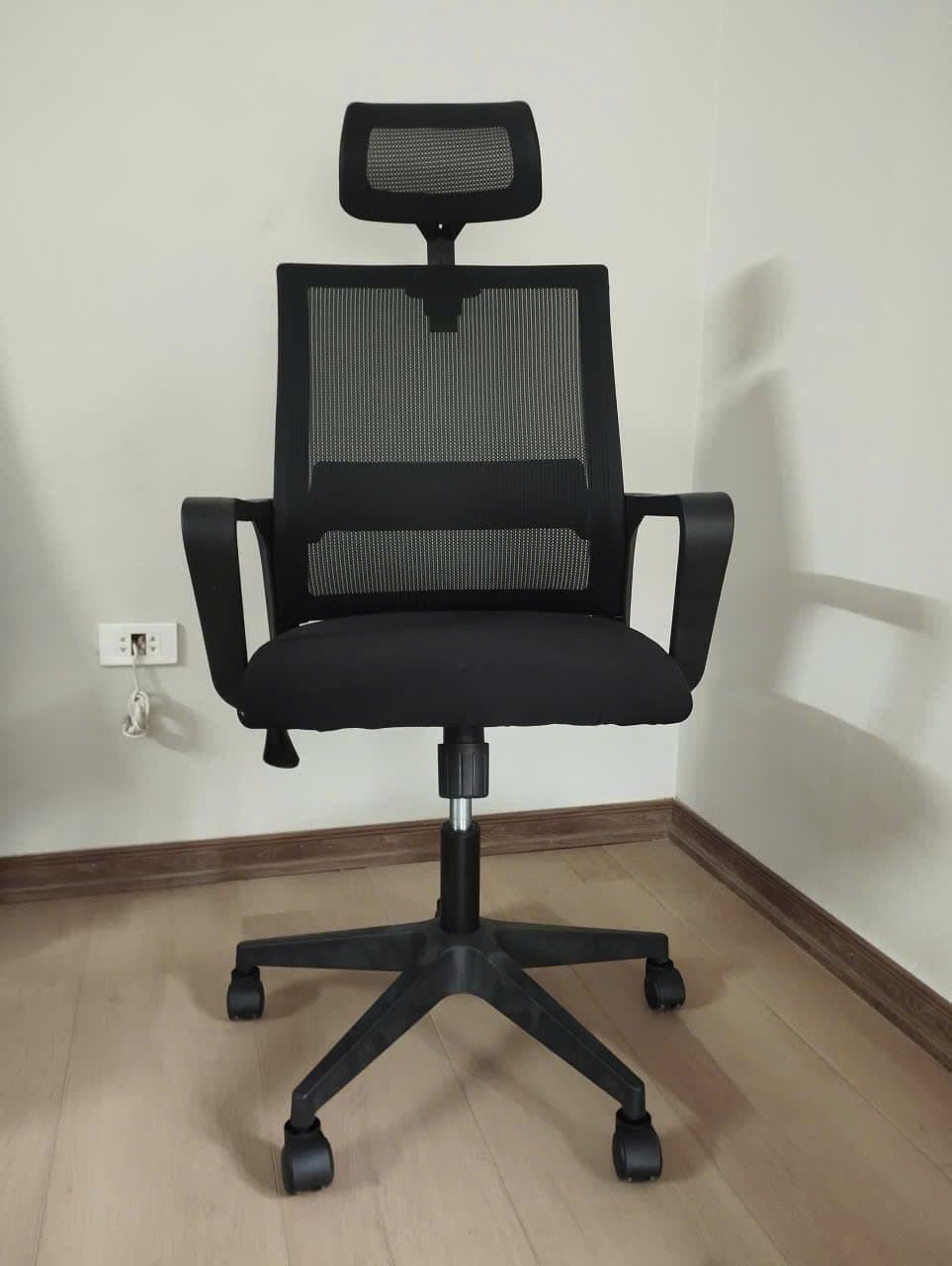 Hình ảnh thực tế Ghế xoay có tựa đầu HN501