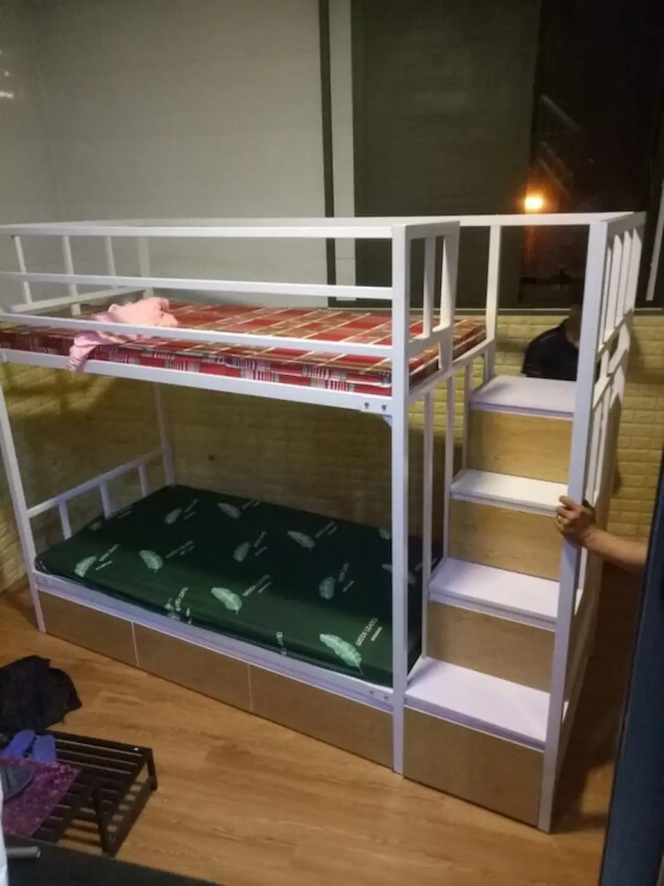 Ảnh thực tế Giường Sắt 2 Tầng Cao Cấp Kết Hợp Bậc Thang Hộp Gỗ HN412
