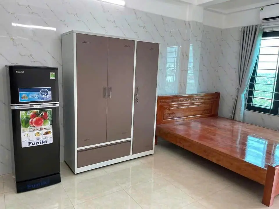 Ảnh thực tế Tủ Sắt Quần Áo 3 Cánh Trắng Nâu - HN911